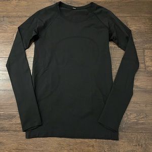 Lululemon Black Swiftly Relaxed Size 6